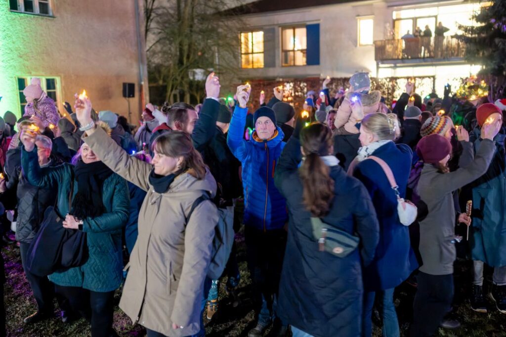 Lichtertanz beim Adventsbasar